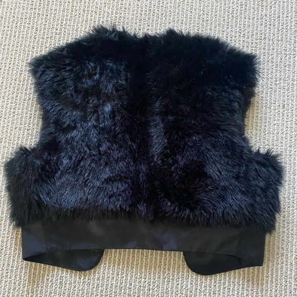 BCBG BCBGeneration faux-fur cropped vest - Picture 4 of 7